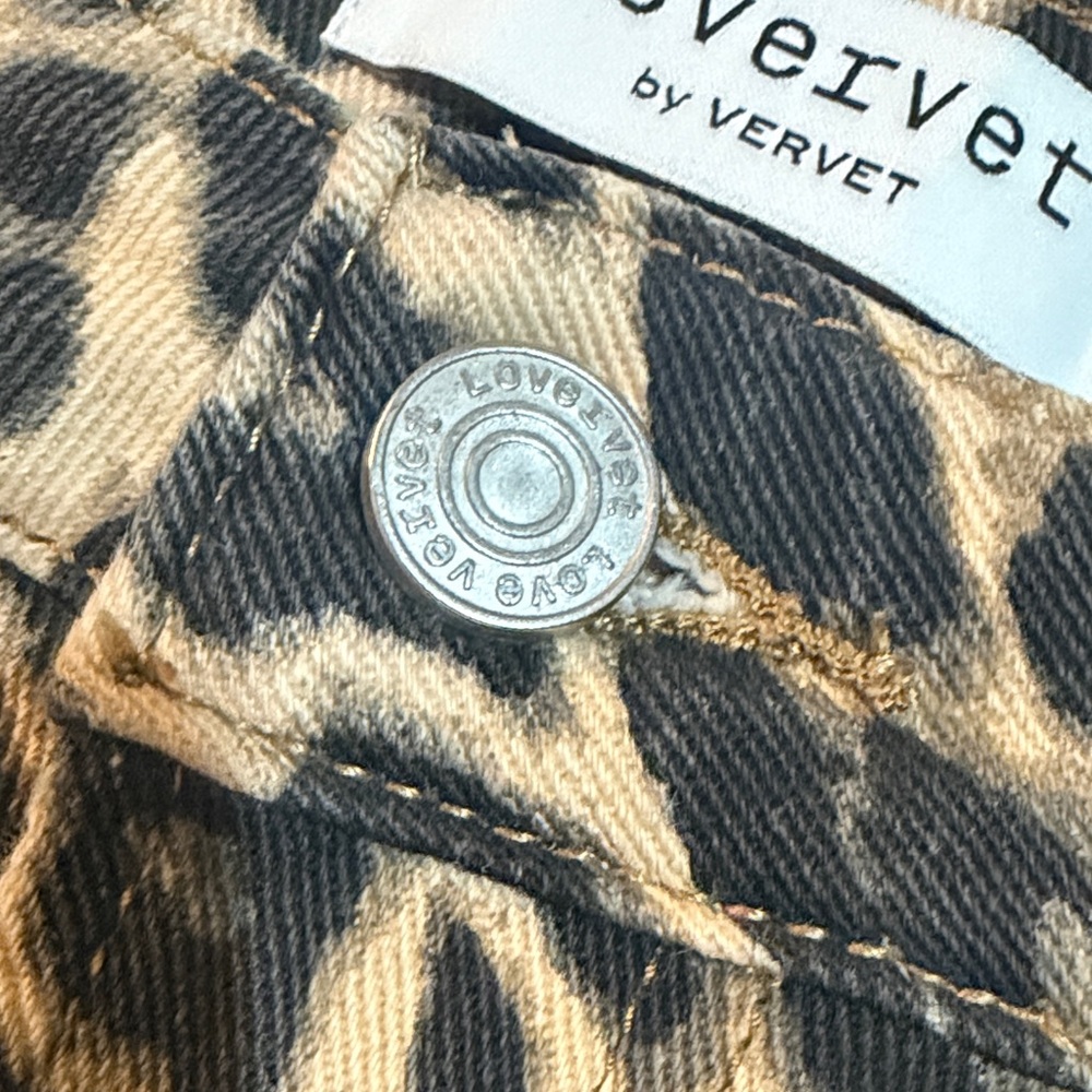 Leopard Print Flare & Wide Leg Jeans - Picture 4 of 12